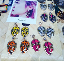Load image into Gallery viewer, Face Earrings